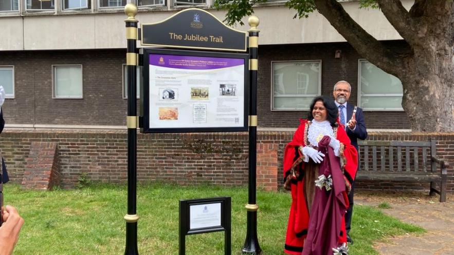 Conservation of Coronation Stone marks the Kingston’s unique royal heritage ahead of Queen’s Platinum Jubilee 