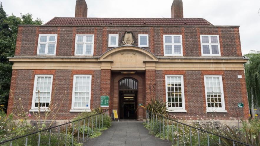 Housing landlord drop-in service launched at Surbiton Library